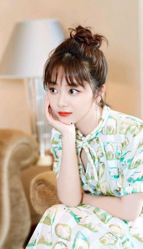 最新八卦爆料谭松韵,神秘男友身份引网友热议