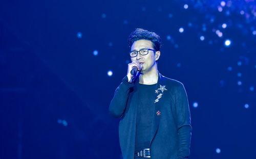 汪峰最新爆料新歌,摇滚传奇再掀狂潮，重磅作品即将震撼来袭！